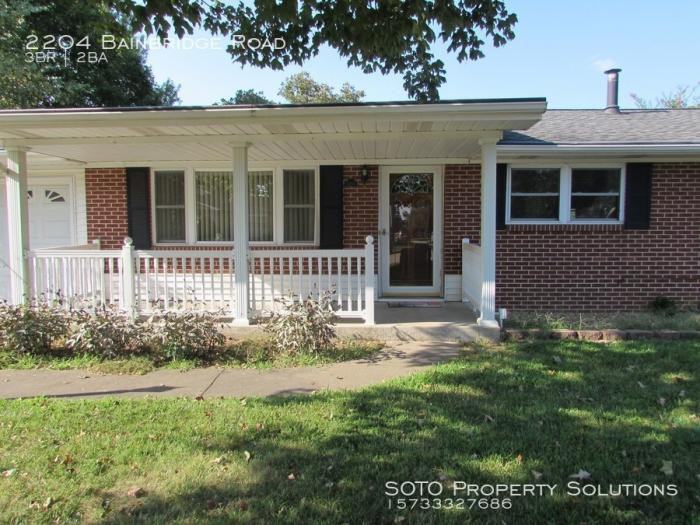 2204 Bainbridge Road - Photo 2 of 22