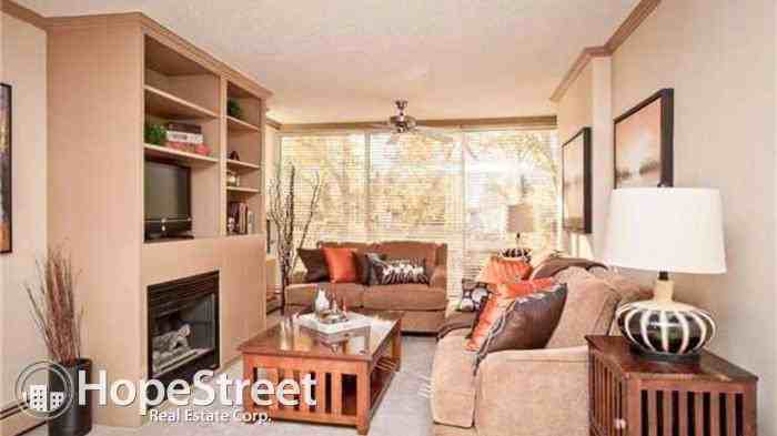 4554 Varsity Towers - Photo 3 of 40