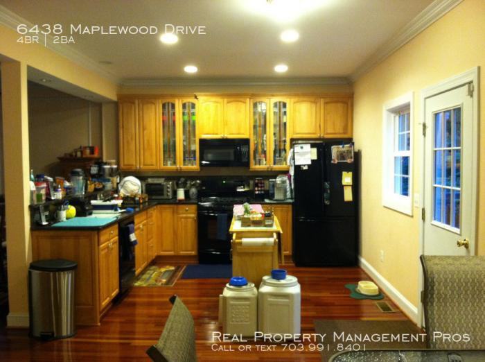 6438 Maplewood Drive - Photo 3 of 17