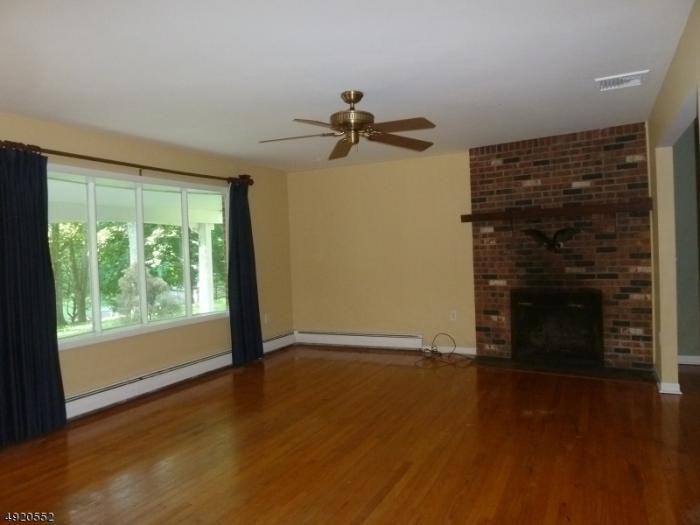 27 Hope Rd - Photo 2 of 13