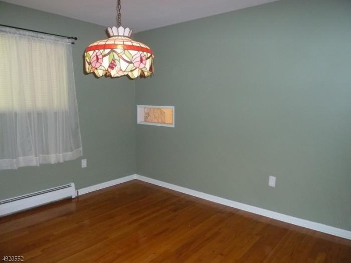 27 Hope Rd - Photo 3 of 13