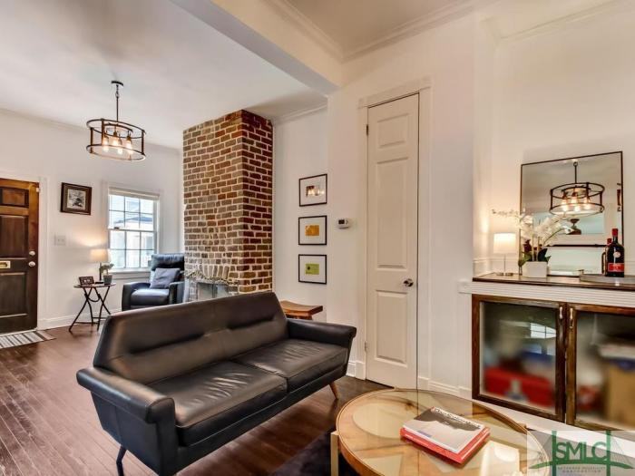 548 Nicoll Street - Photo 3 of 20