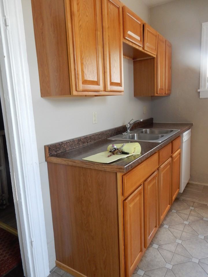 969 Church St - Photo 3 of 27