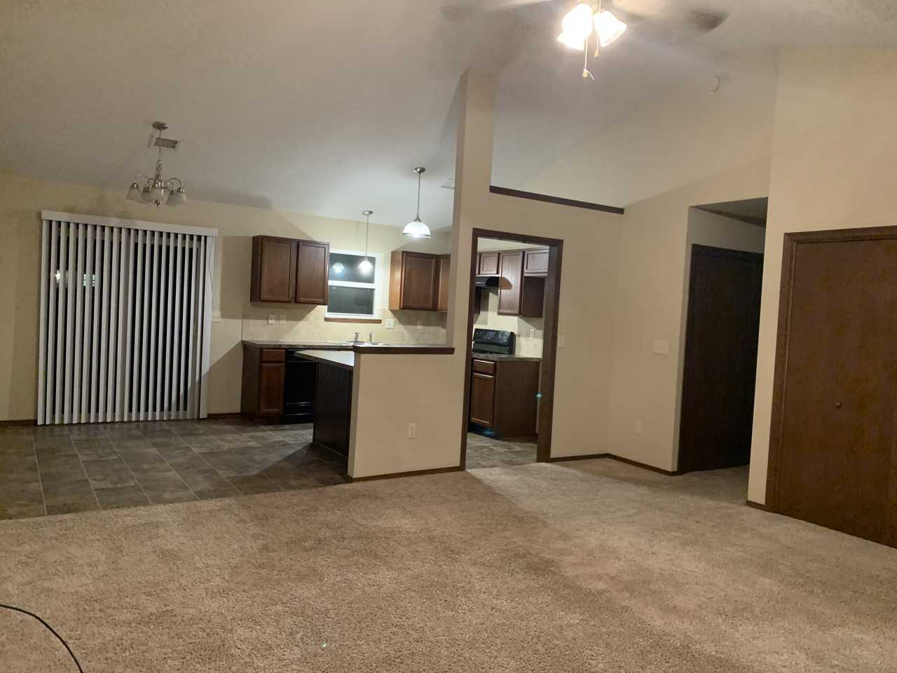 1230 W 43rd St S - Photo 3 of 10