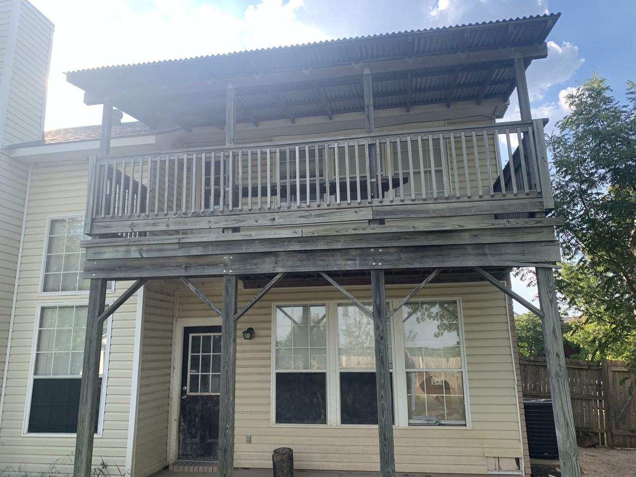 817 Lionel Way - Photo 3 of 5