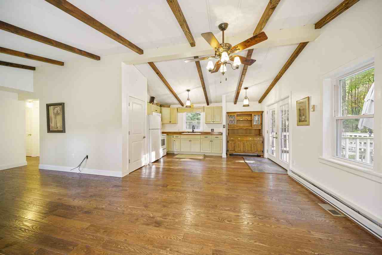112 Witch Hazel Ln - Photo 3 of 17