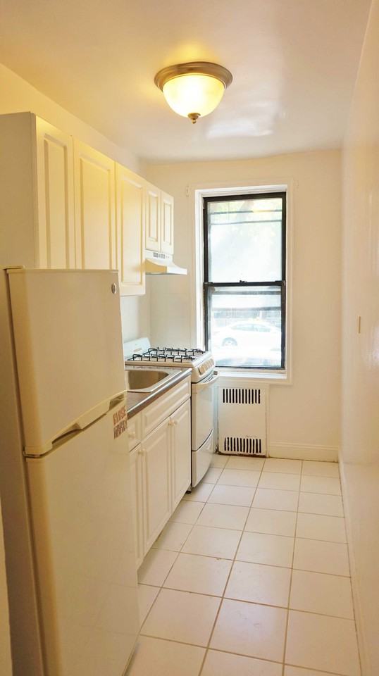 39-86 46th Street 5b - Photo 2 of 8