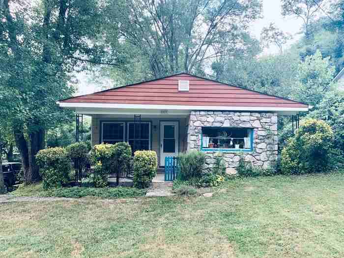 52 Forest Street - Photo 3 of 5