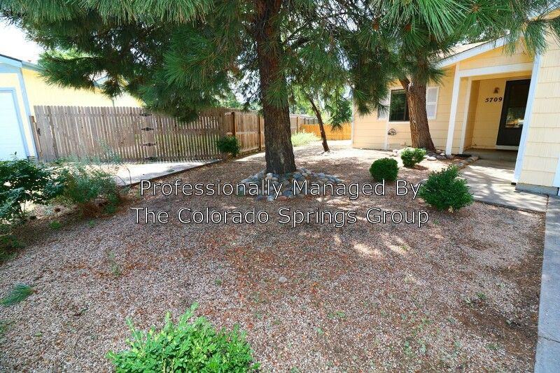 5709 Hermit Pass Drive - Photo 2 of 23