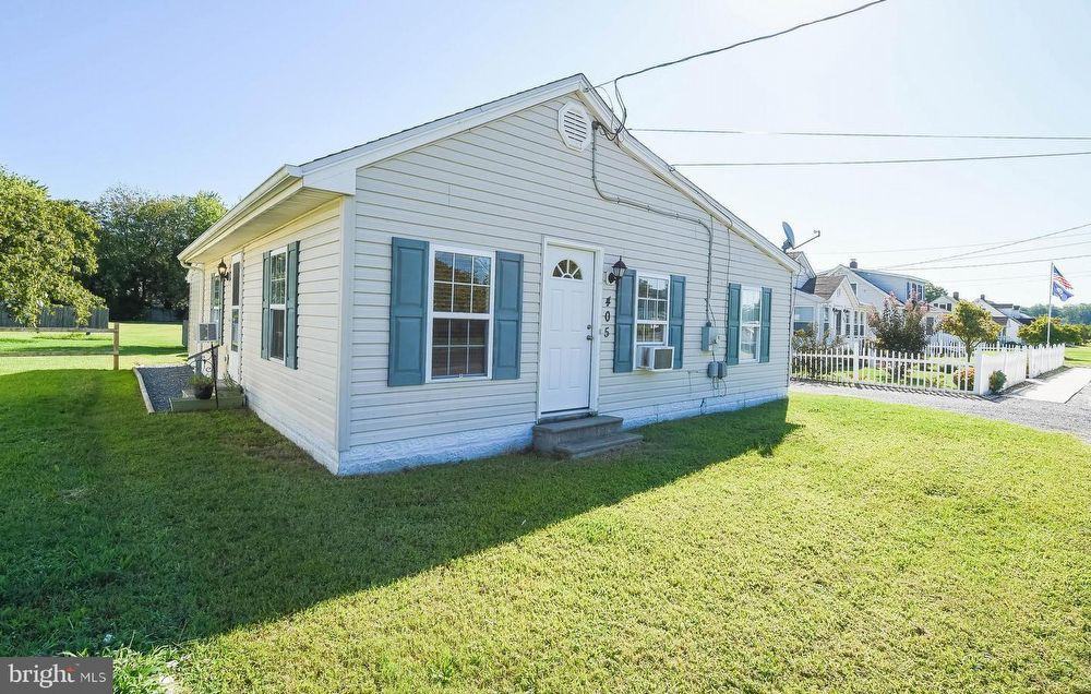 405 Chestnut St - Photo 2 of 40