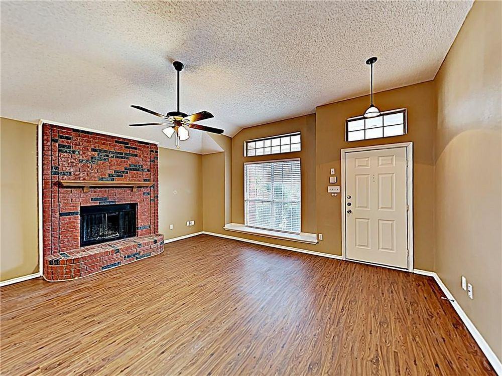 5210 Livermore Dr - Photo 2 of 9