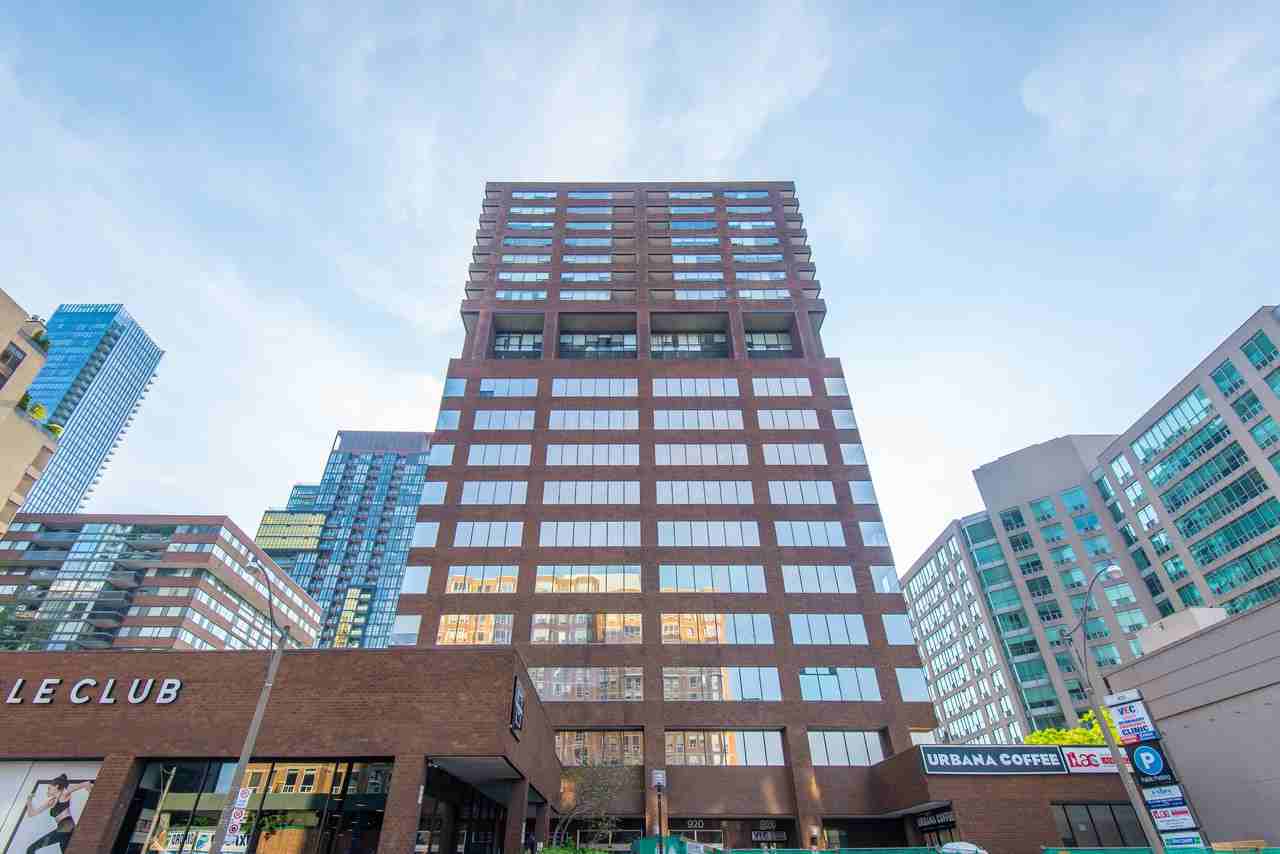 914 Yonge Street #1806