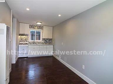 3316 School St - Photo 2 of 10