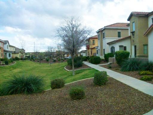 4685 E Laurel Ave - Photo 3 of 8