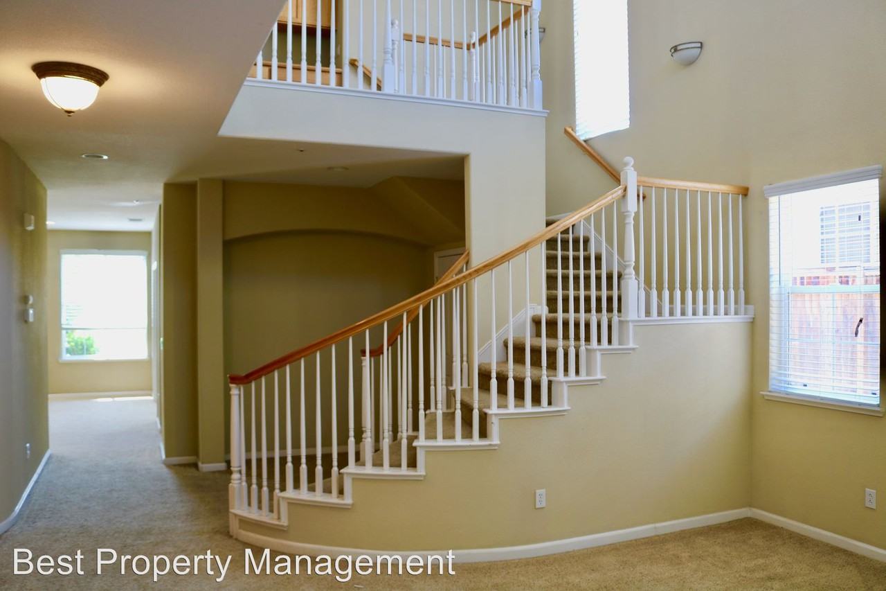 923 Augusta Drive - Photo 3 of 24