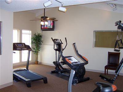 Green Leaf at Broadway Apartment Homes - Photo 3 of 12