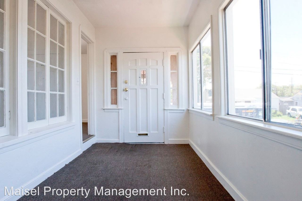 931 71st Ave - Photo 3 of 16