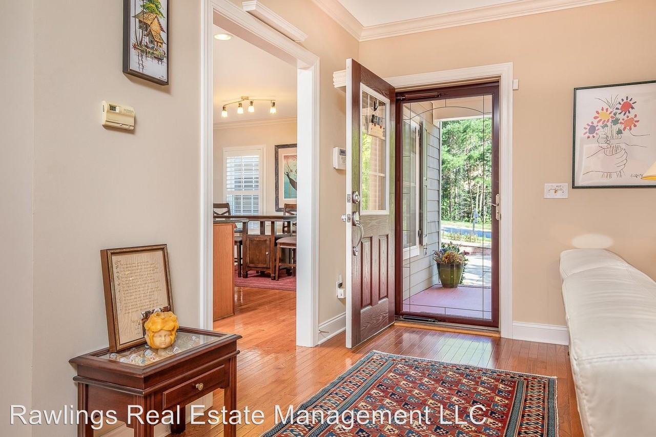 1672 Olmsted Drive - Photo 3 of 27