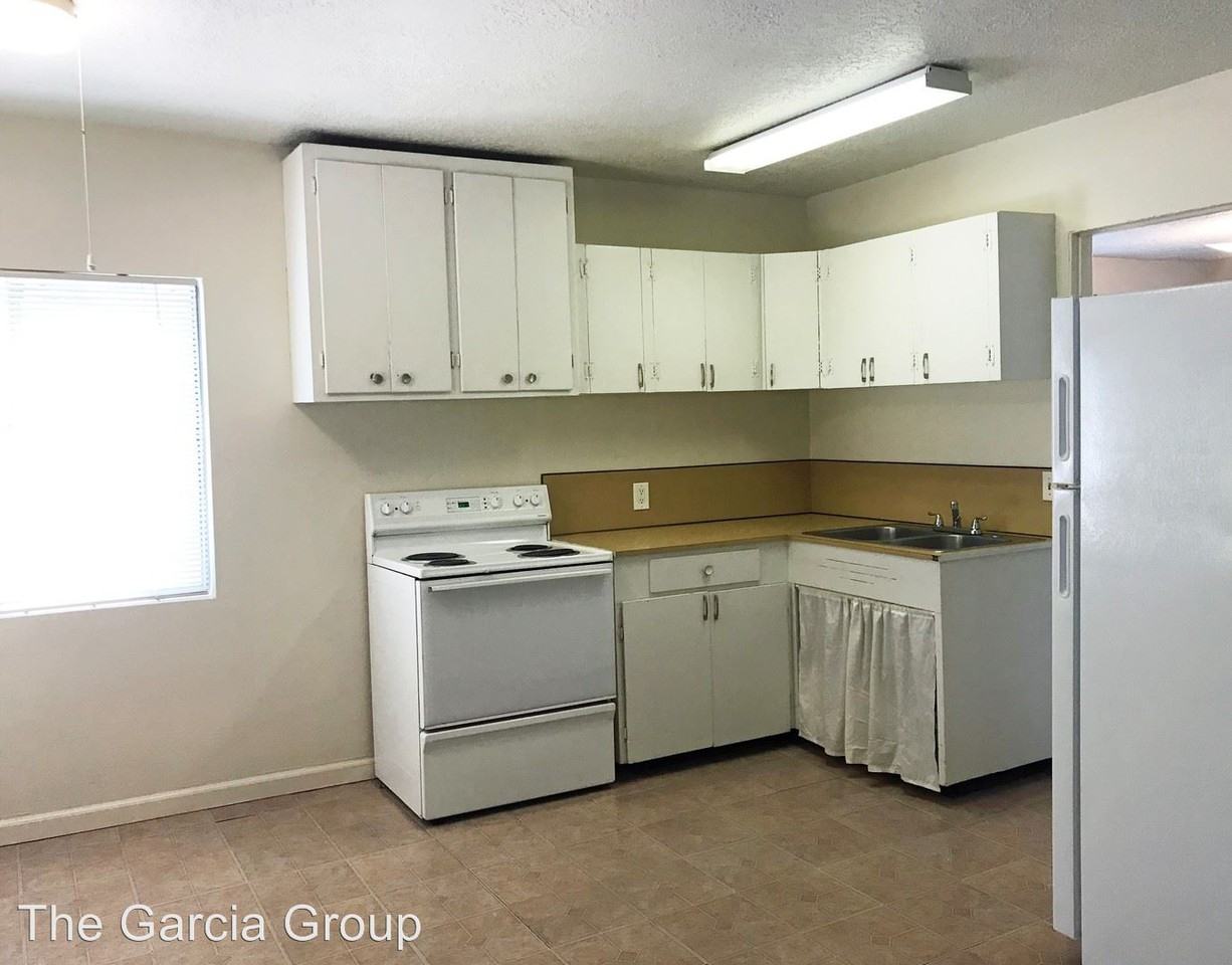 5430 Se Willow St. - Photo 3 of 18