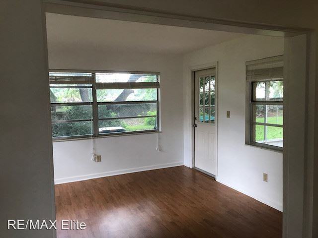 5721 Margo Ct - Photo 3 of 18
