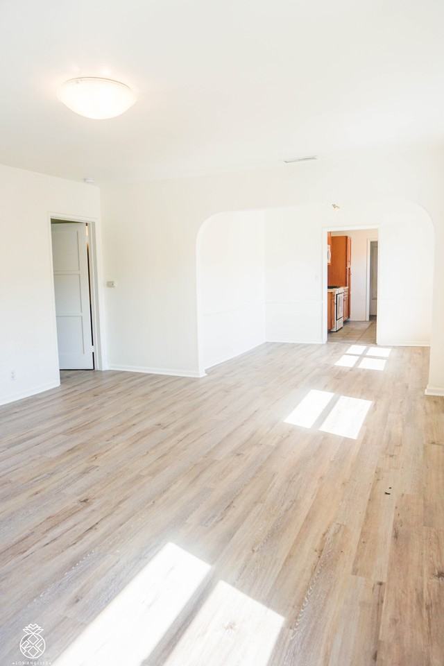 3244 Barham Boulevard - Photo 4 of 30