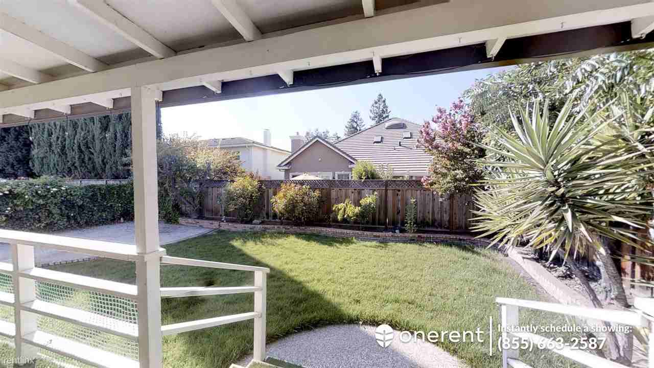 485 Barron Park Court - Photo 3 of 20