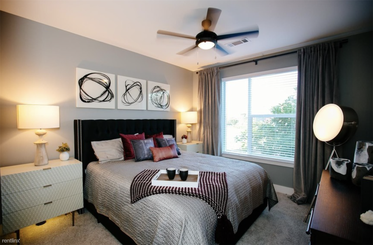 Division St. - Photo 3 of 10