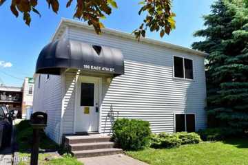 527 Harriet St 2 Winona Mn 55987 5 Bedroom Apartment For