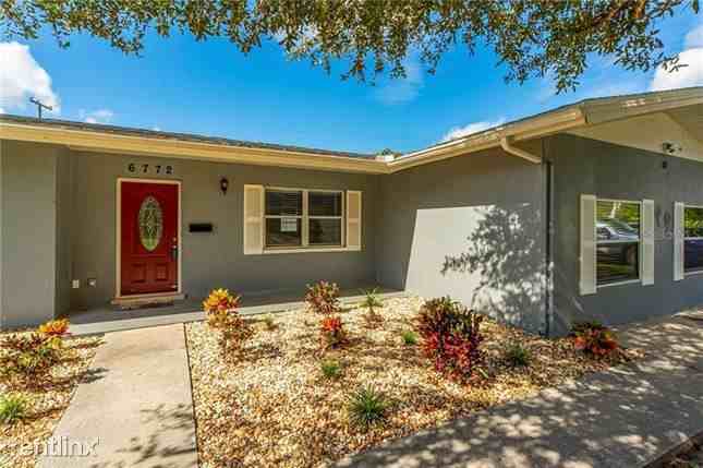 6772 28th Ave N - Photo 2 of 27