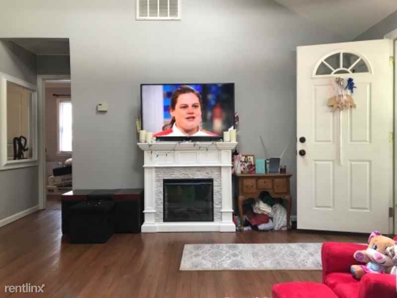 73 3rd St - Photo 3 of 16