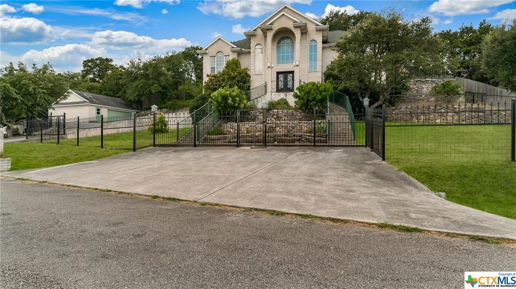 152 Riedel Lane - Photo 3 of 25