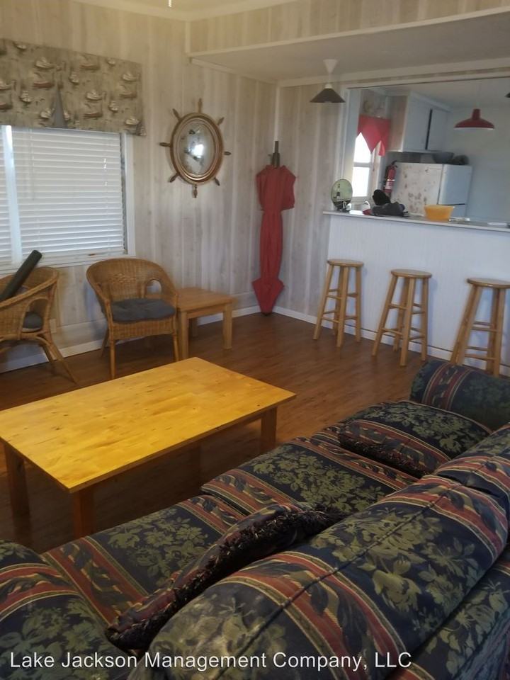227 Detenbeck Ave - Photo 2 of 11