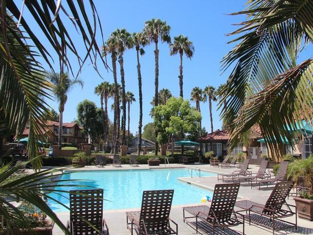 1885 San Remo Dr - Photo 6 of 7