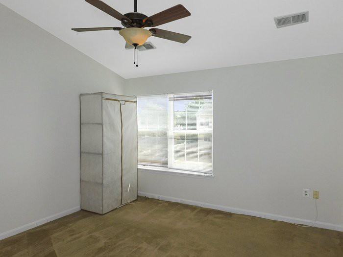 15504 Kennett Square Way - Photo 2 of 18