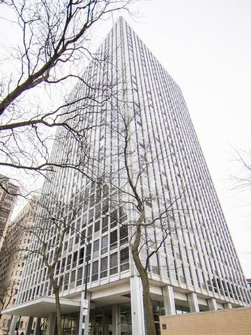 2400 Lakeview #712