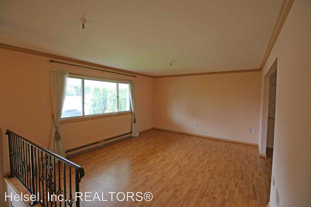 1820 Suncrest Drive - Photo 2 of 25