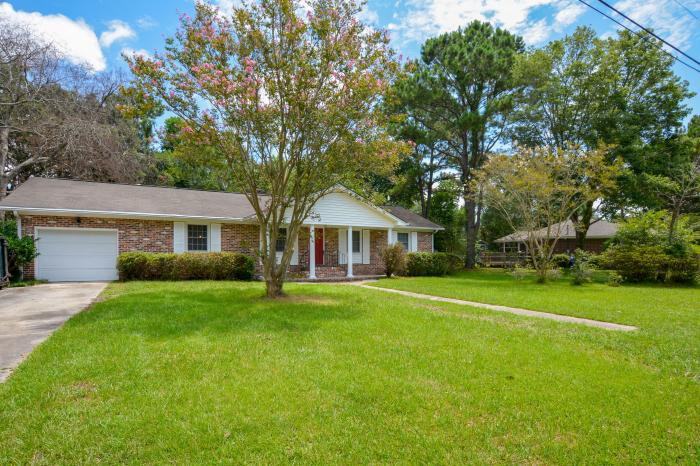 404 Rotherwood Drive - Photo 2 of 23