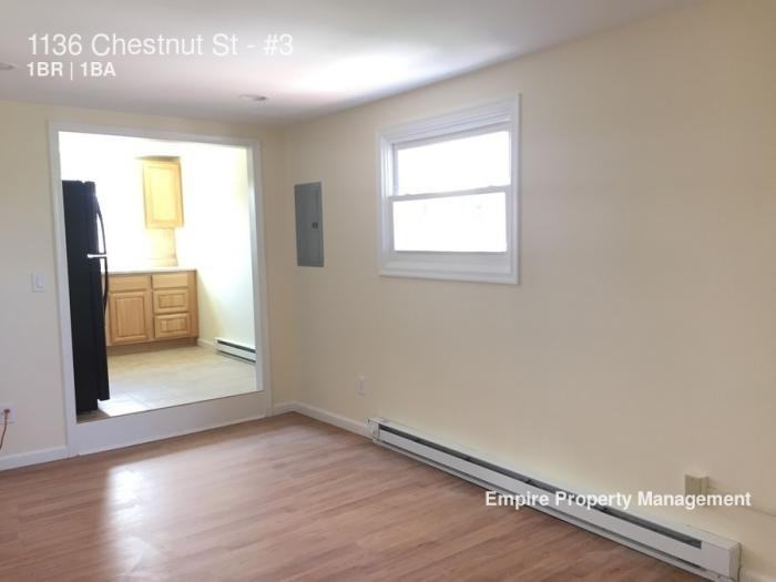 1136 Chestnut St - Photo 2 of 10