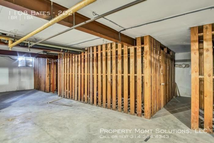 1108 Bates - Photo 3 of 14
