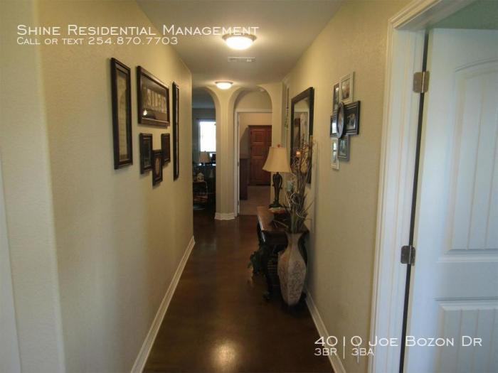 4010 Joe Bozon Dr - Photo 3 of 34