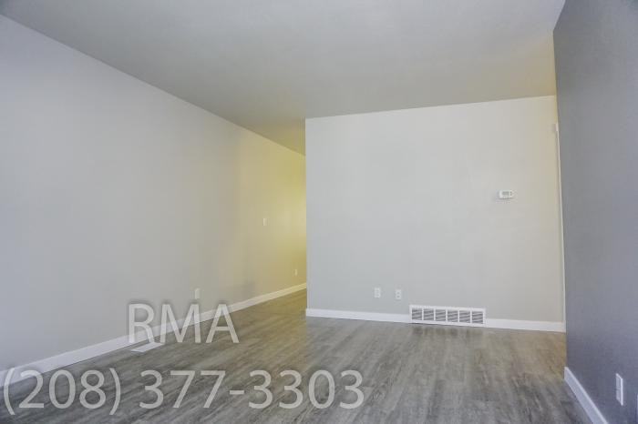 4106 Tredwell Pl - Photo 2 of 10