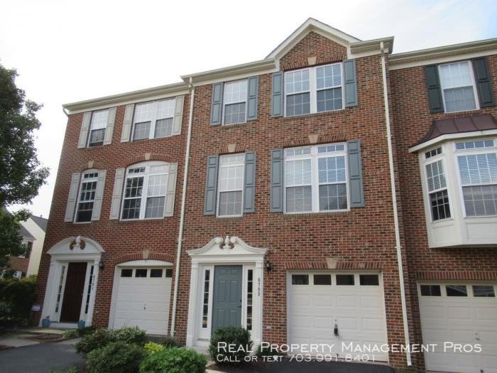 6703 Lucas Point Loop - Photo 2 of 33