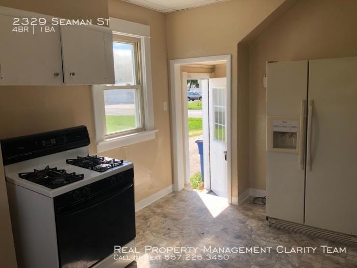 2329 Seaman St - Photo 3 of 18