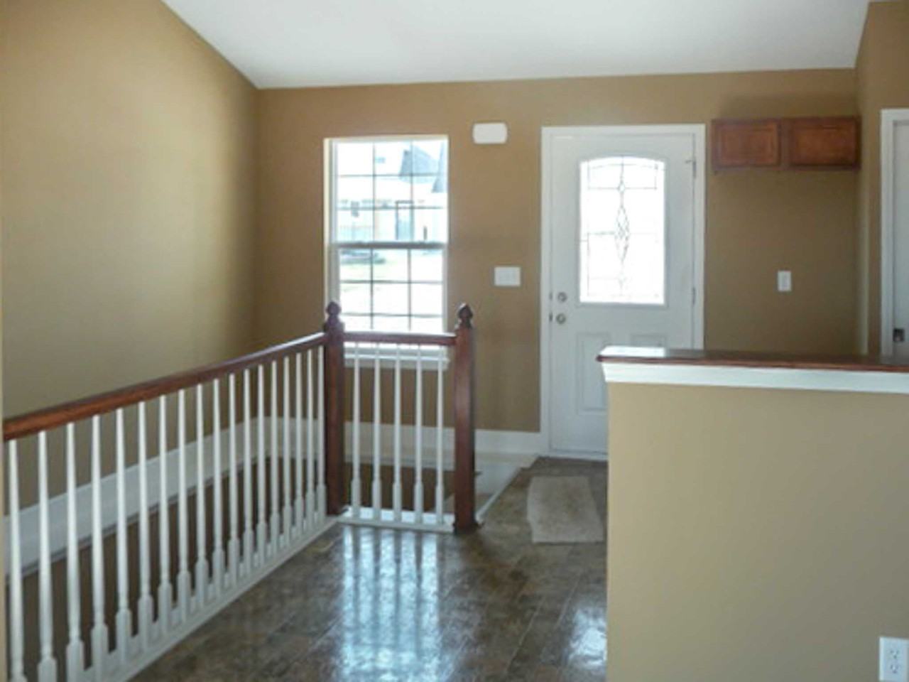 13739 Leigh Dr - Photo 2 of 9