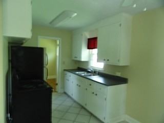 2960 Kentucky Ave N - Photo 3 of 10