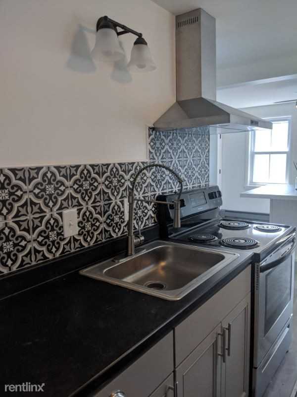 8 Pleasant St 6 - Photo 2 of 12