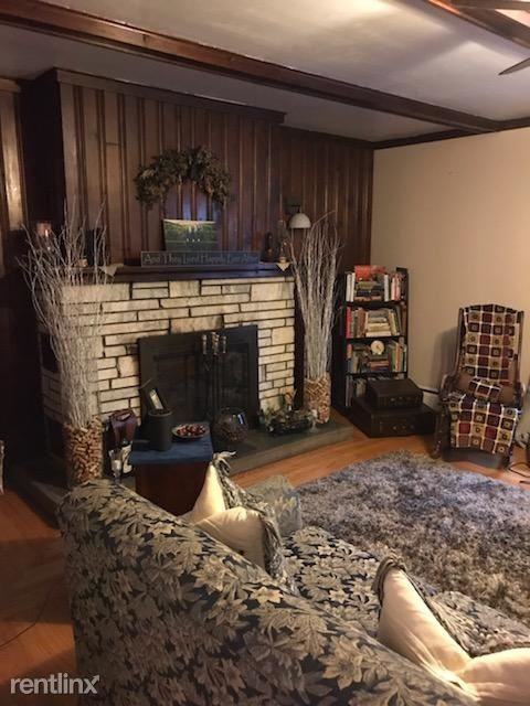 181 Traver Road - Photo 3 of 7