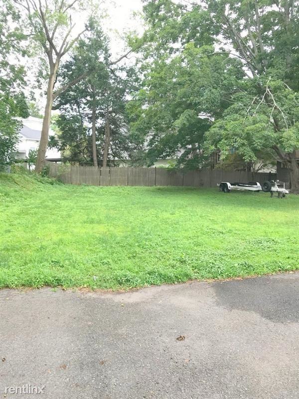 92 William St #3 - Photo 2 of 10