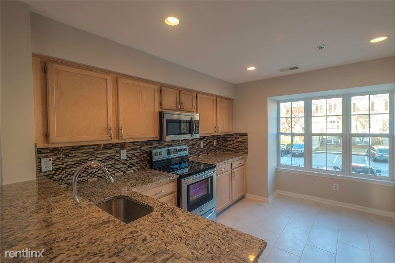 1017 Simsbury Ct - Photo 2 of 14