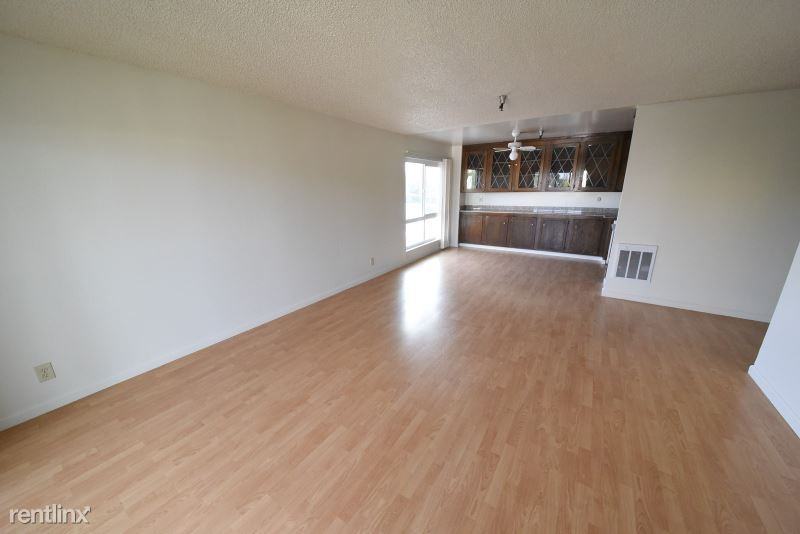 305 Euclid Ave 207 - Photo 2 of 27